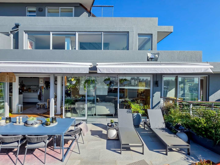 3 Bedroom Property for Sale in Sea Point Western Cape